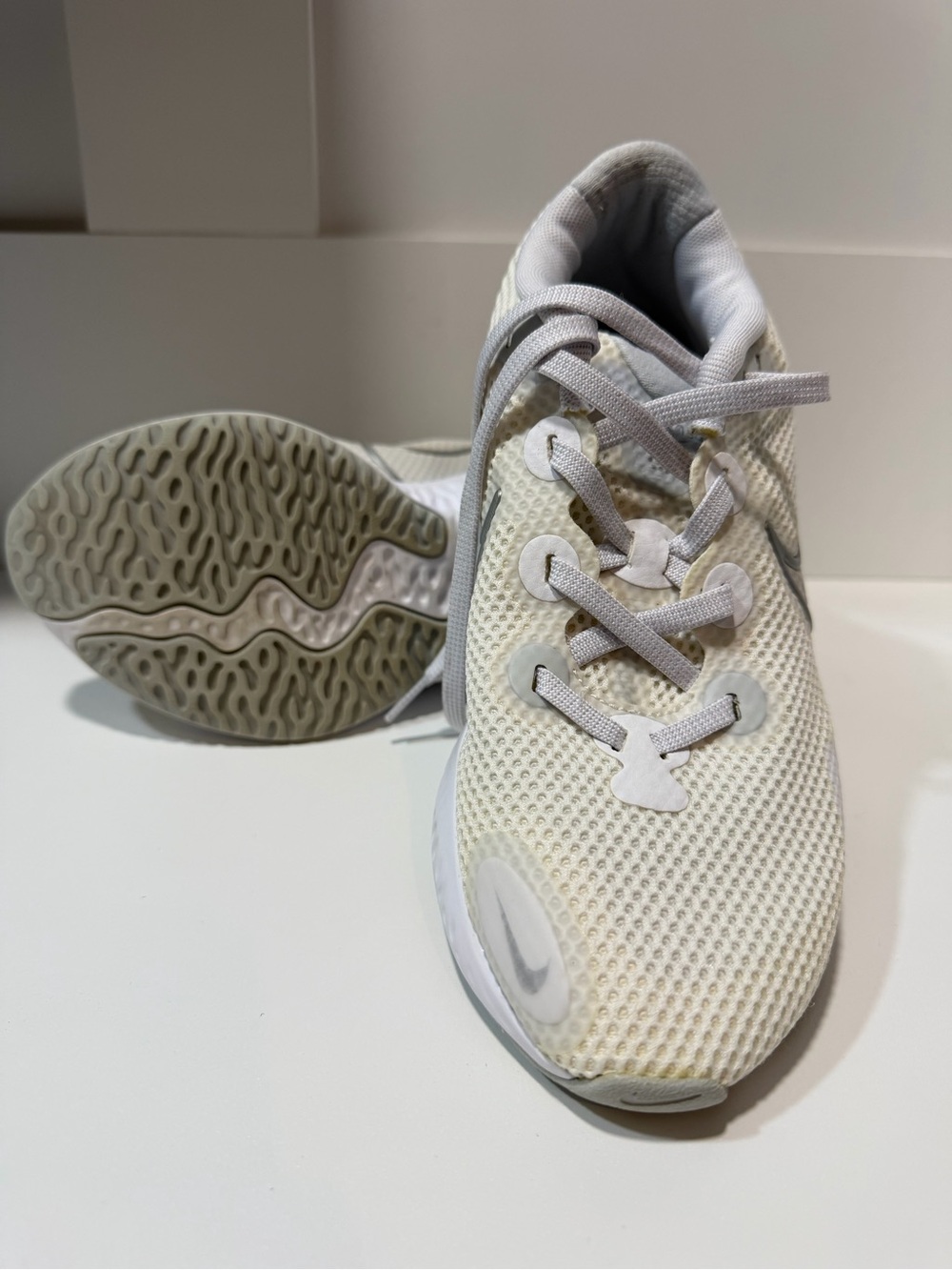 Nike Women's Cream and Gray Sneakers - Picture 2 of 2